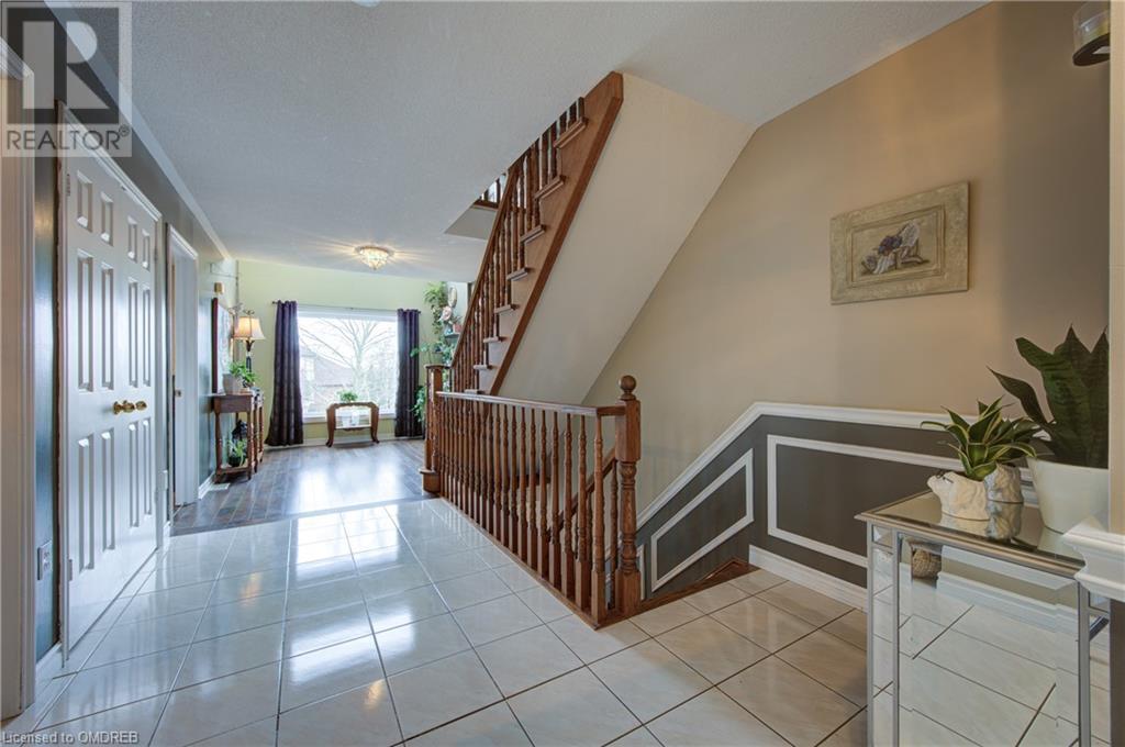 19 Renata Court, Dundas, Ontario  L9H 6X1 - Photo 14 - 40566211
