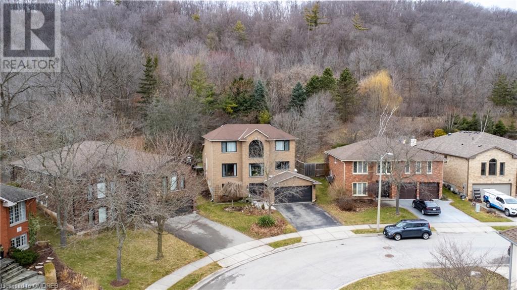 19 Renata Court, Dundas, Ontario  L9H 6X1 - Photo 3 - 40566211