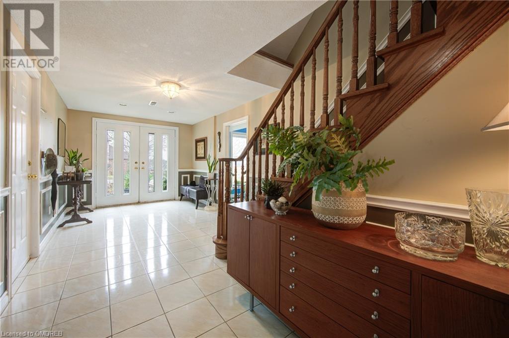 19 Renata Court, Dundas, Ontario  L9H 6X1 - Photo 6 - 40566211