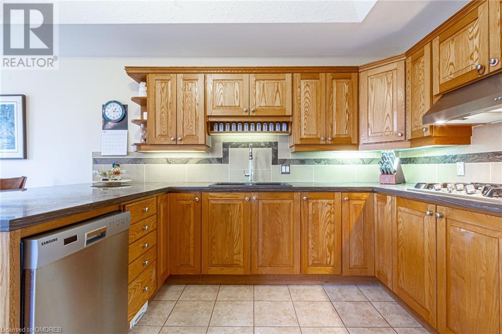 5101 Mount Nemo Crescent, Burlington, Ontario  L7M 0T7 - Photo 9 - 40566103
