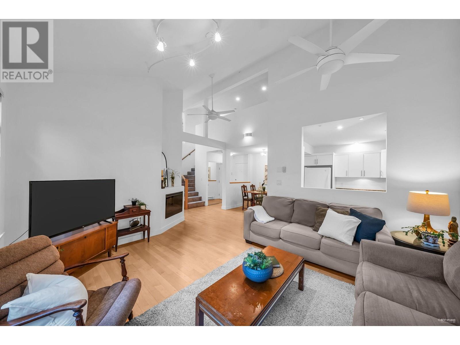 438 3364 Marquette Crescent, Vancouver, British Columbia  V5S 4K4 - Photo 3 - R2866299