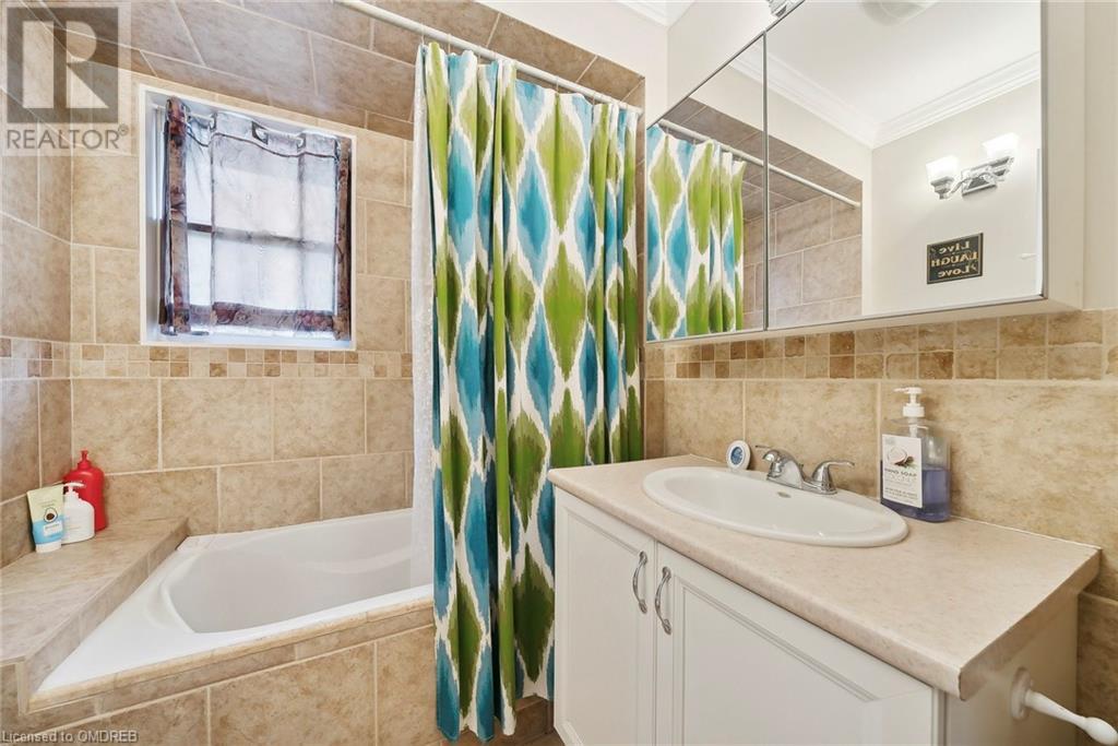 469 Seaton Drive, Oakville, Ontario  L6L 3Y3 - Photo 21 - 40563120