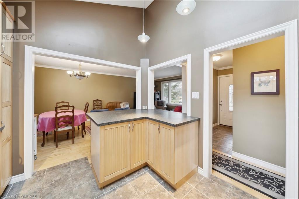 469 Seaton Drive, Oakville, Ontario  L6L 3Y3 - Photo 15 - 40563120