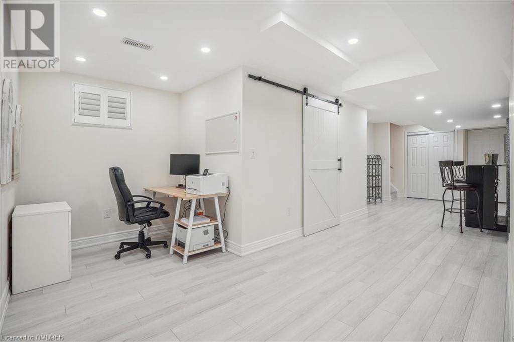 298 Sixteen Mile Drive, Oakville, Ontario  L6M 0V8 - Photo 38 - 40546270