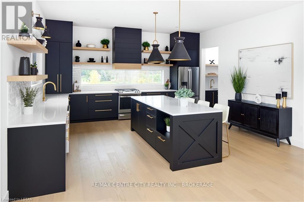 209 Merritt Crt, North Middlesex, Ontario  N0M 2K0 - Photo 7 - X8201712