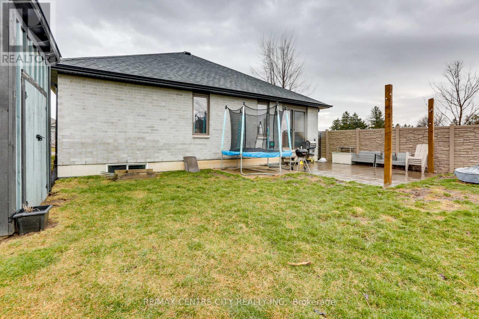 #13 -38 Elliott Tr S, Thames Centre, Ontario  N0M 2P0 - Photo 35 - X8201740