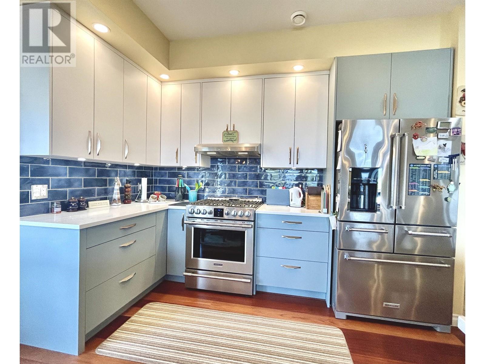 6157 Highmoor Place, Sechelt, British Columbia  V7Z 0L1 - Photo 5 - R2866313