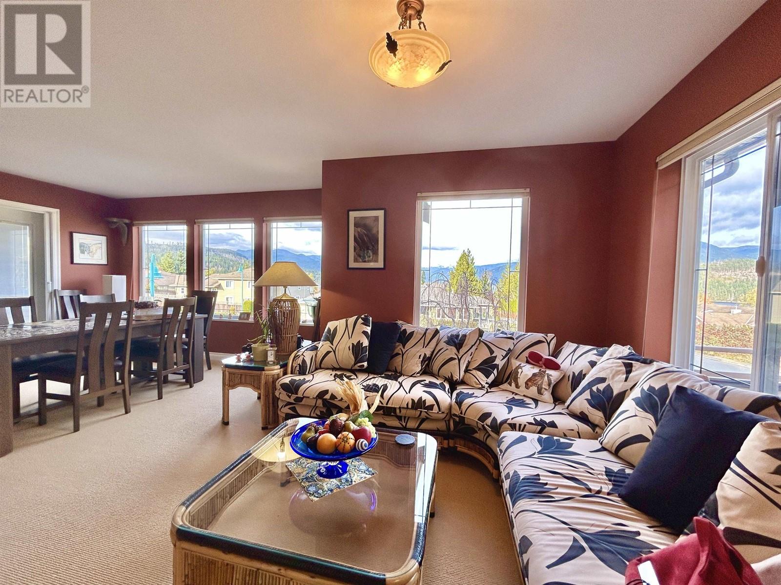 6157 Highmoor Place, Sechelt, British Columbia  V7Z 0L1 - Photo 7 - R2866313