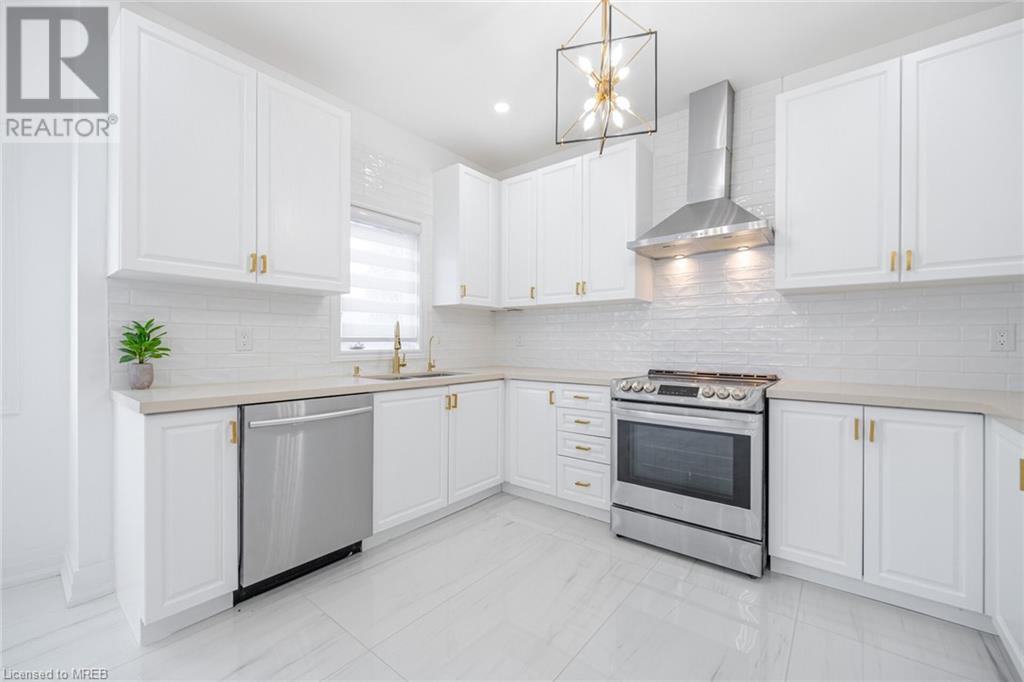 3020 Hawktail Crescent, Mississauga, Ontario  L5M 6W3 - Photo 12 - 40566488