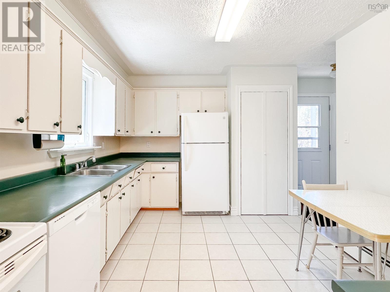 894 Fales River Drive, Greenwood, Nova Scotia  B0P 1N0 - Photo 3 - 202406124