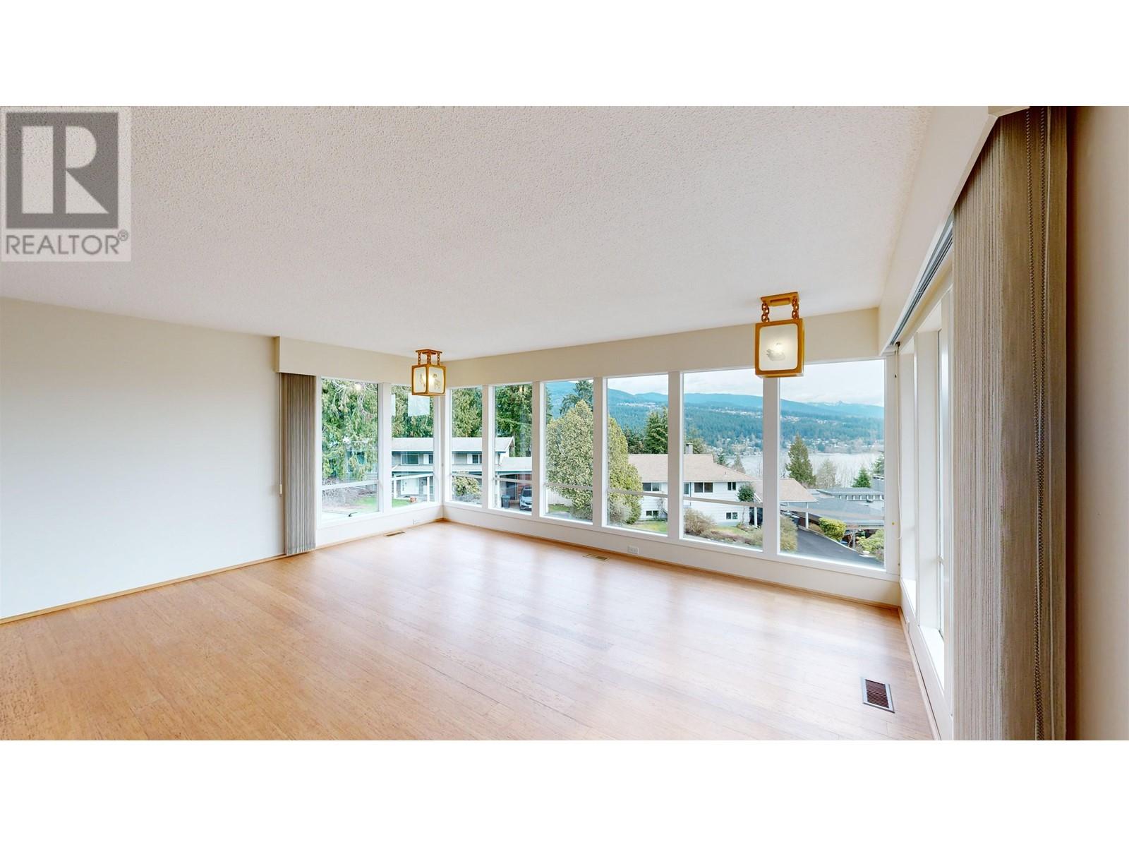 466 Mcgill Drive, Port Moody, British Columbia  V3H 1T9 - Photo 11 - R2866308