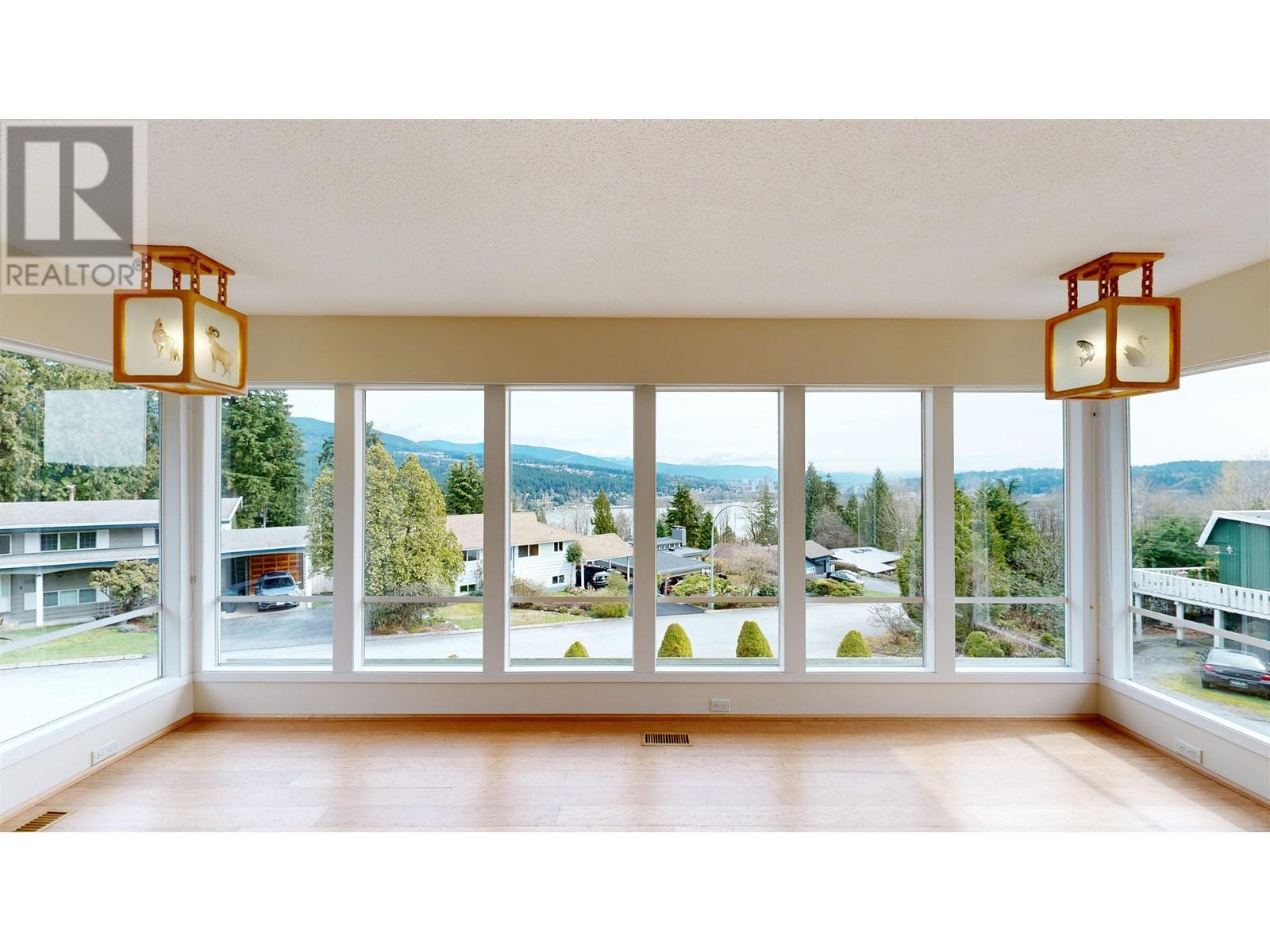 466 Mcgill Drive, Port Moody, British Columbia  V3H 1T9 - Photo 10 - R2866308