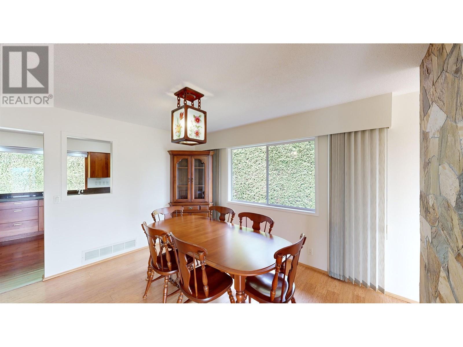 466 Mcgill Drive, Port Moody, British Columbia  V3H 1T9 - Photo 13 - R2866308