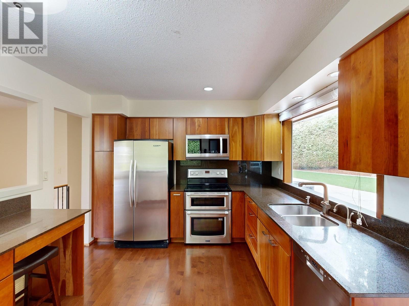 466 Mcgill Drive, Port Moody, British Columbia  V3H 1T9 - Photo 16 - R2866308