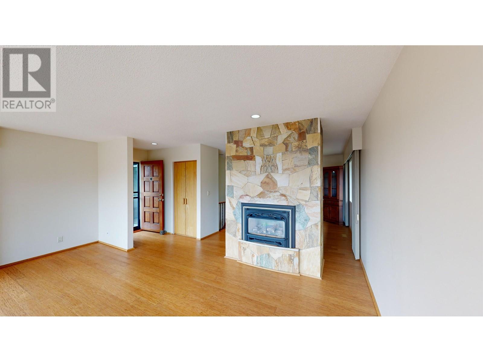 466 Mcgill Drive, Port Moody, British Columbia  V3H 1T9 - Photo 12 - R2866308