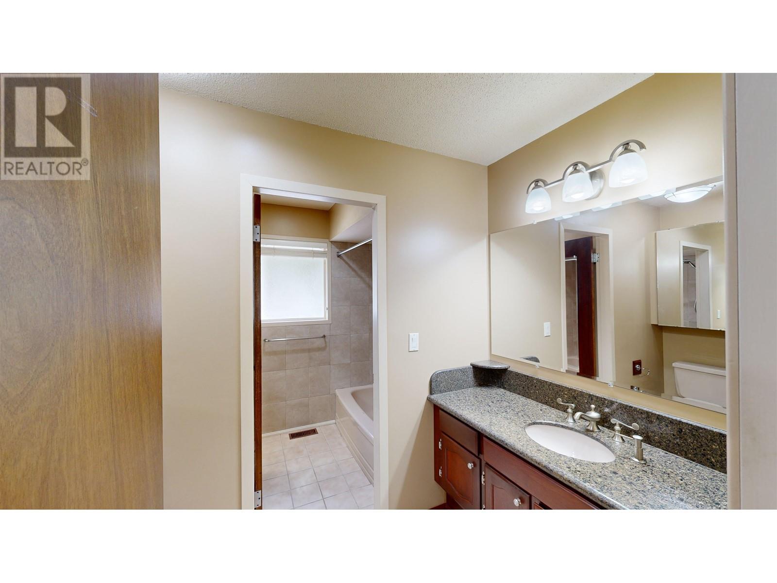 466 Mcgill Drive, Port Moody, British Columbia  V3H 1T9 - Photo 24 - R2866308