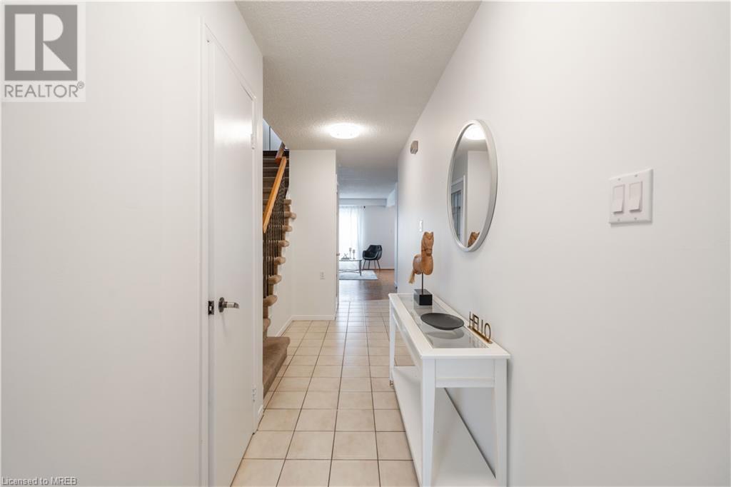 725 Vermouth Avenue Unit# 54, Mississauga, Ontario  L5A 3X5 - Photo 4 - 40565788