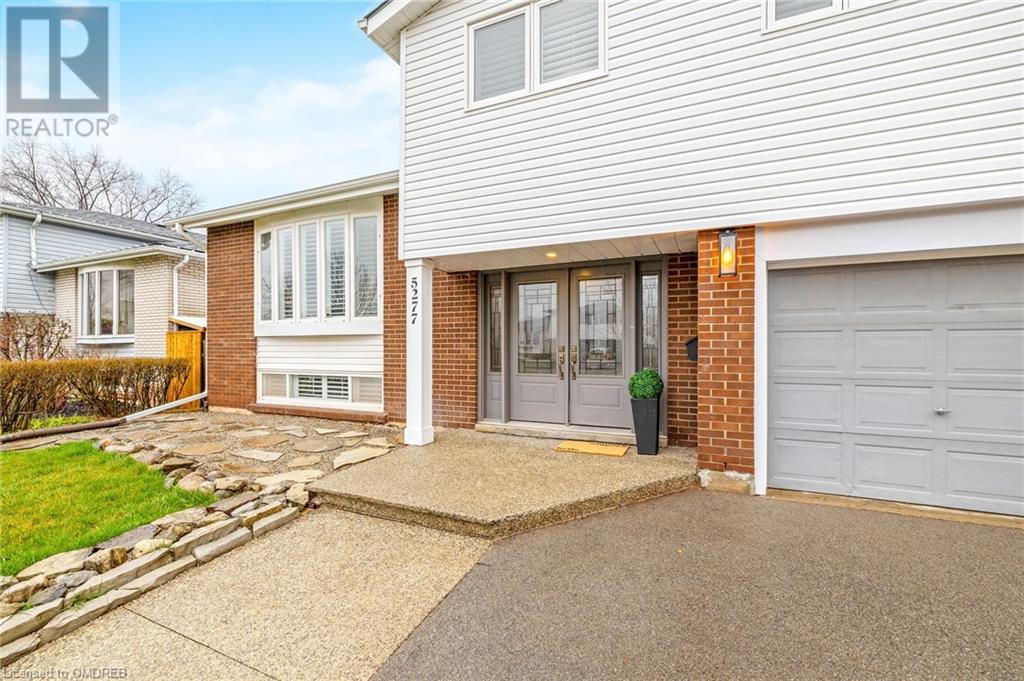 5277 Cindy Lane, Burlington, Ontario  L7L 3Y4 - Photo 5 - 40563259