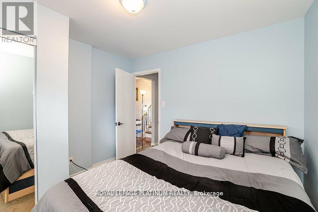 430 Ginger Dwns, Mississauga, Ontario  L5A 3A7 - Photo 8 - W8202636