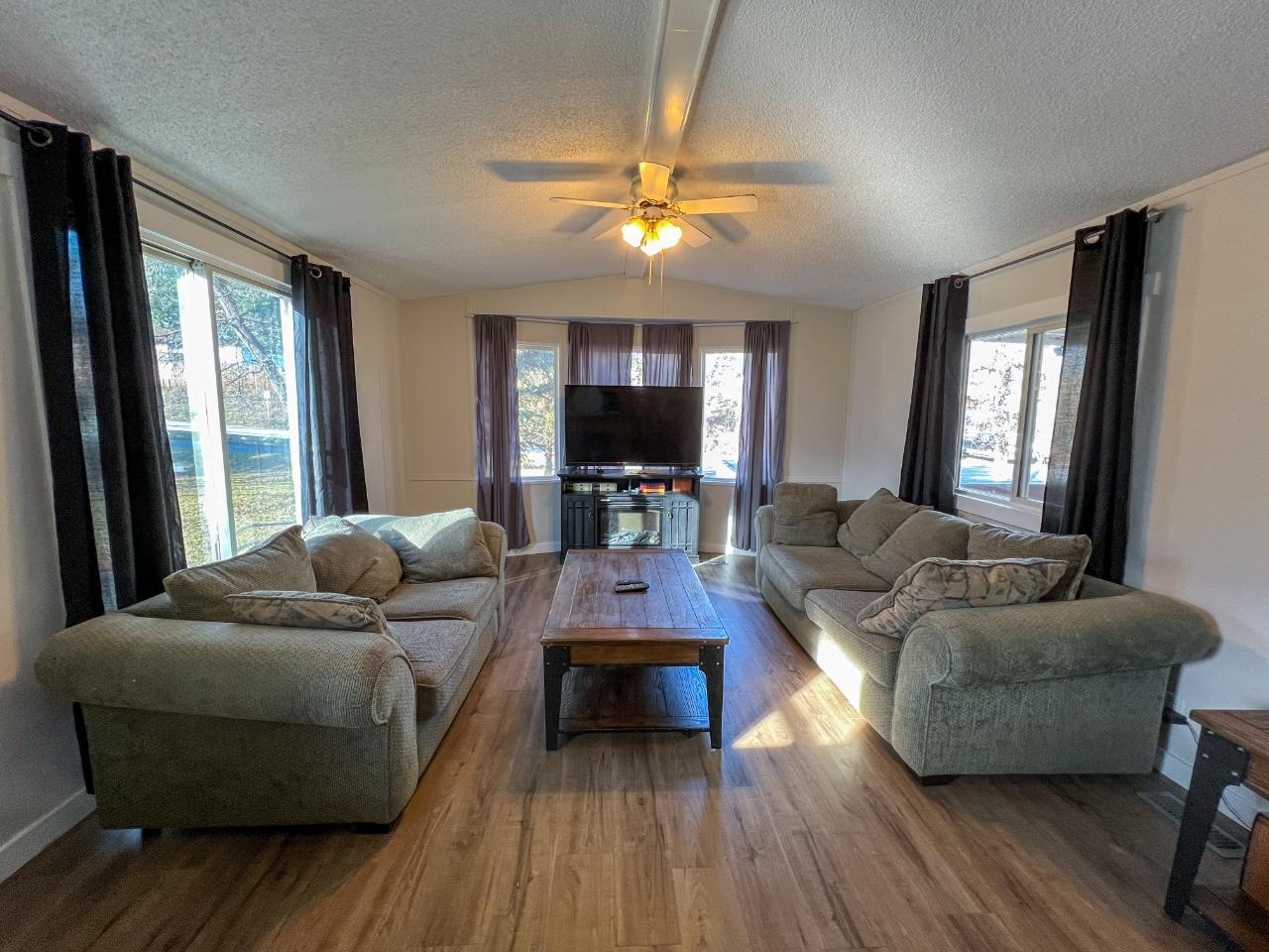 5796 Sinclair Street, Edgewater, British Columbia  V0A 1E0 - Photo 6 - 2474014