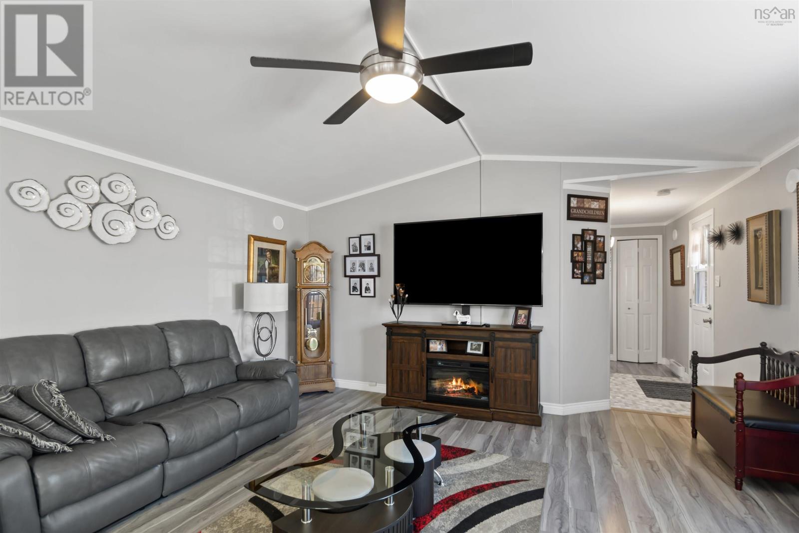 7 Crestwood Court, New Minas, Nova Scotia  B4N 5H9 - Photo 6 - 202406186