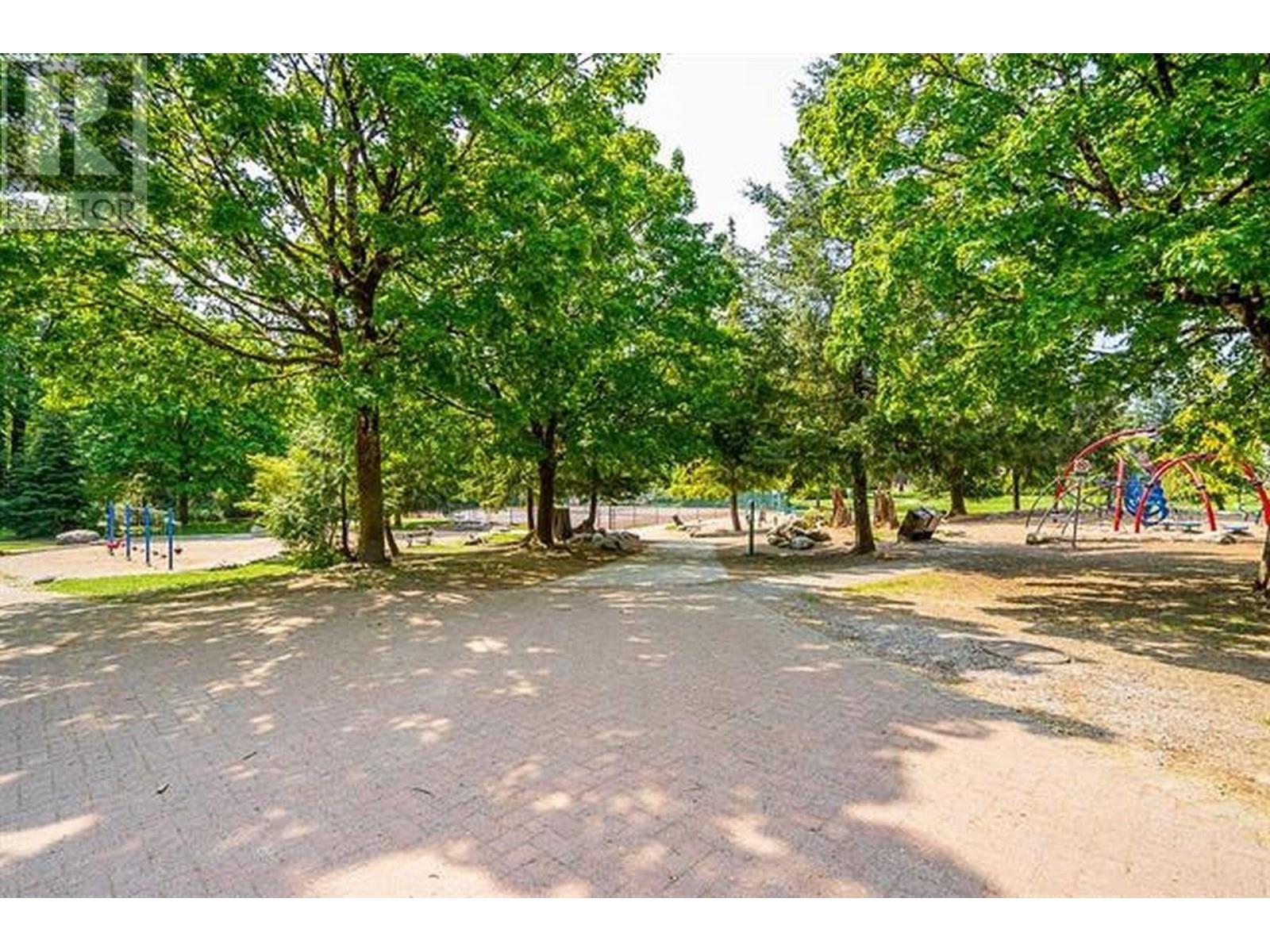 41 4055 Indian River Drive, North Vancouver, British Columbia  V7G 2R7 - Photo 34 - R2866347