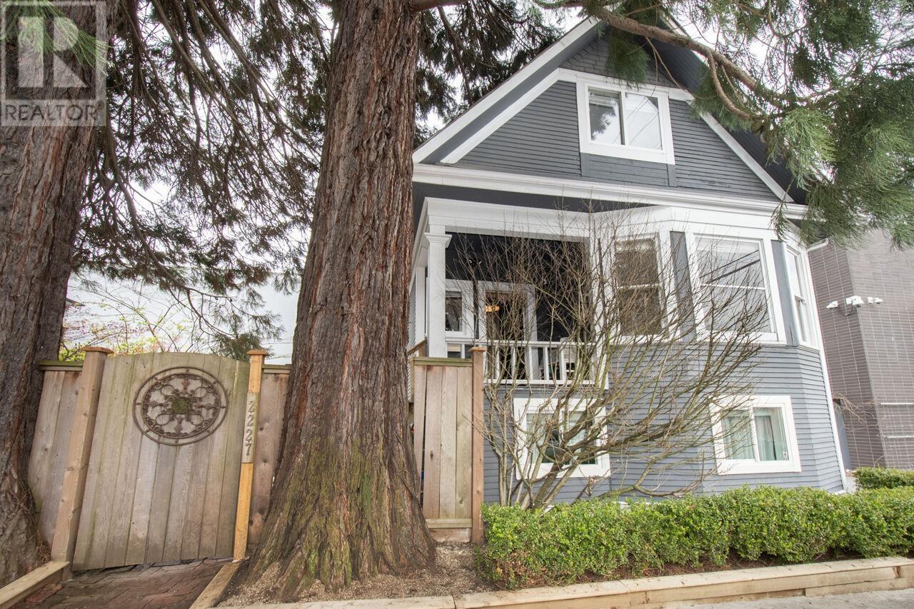 2227 Alberta Street, Vancouver, British Columbia  V5Y 3K3 - Photo 2 - R2866383