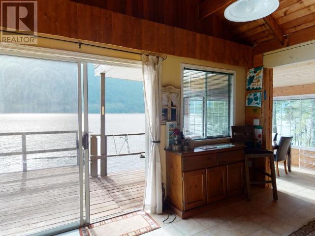 9302 Powell Lake, Powell River, British Columbia    - Photo 20 - 17937