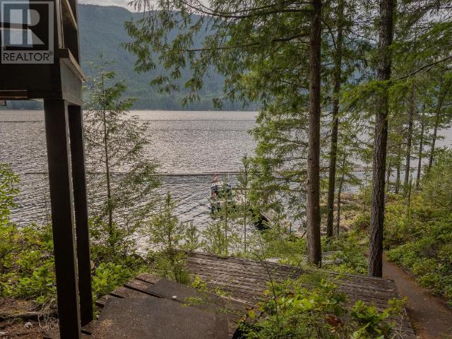 9302 Powell Lake, Powell River, British Columbia    - Photo 34 - 17937