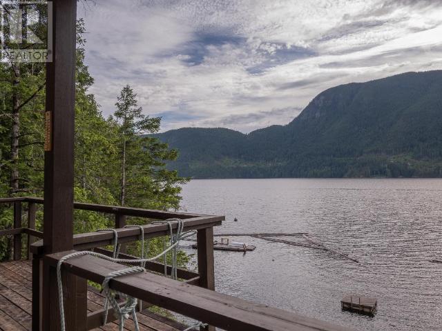 9302 Powell Lake, Powell River, British Columbia    - Photo 7 - 17937