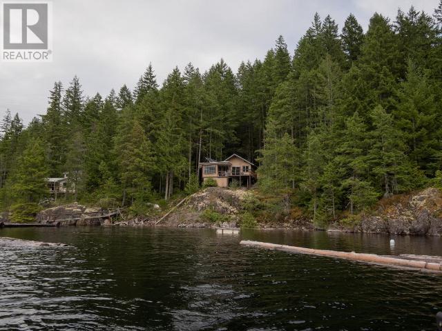 9302 Powell Lake, Powell River, British Columbia    - Photo 9 - 17937