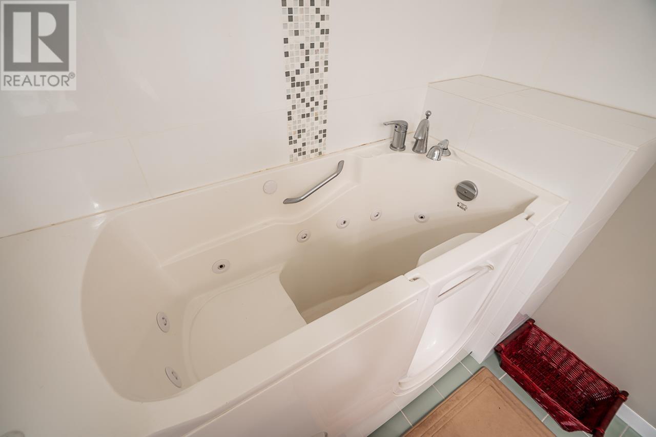502 1327 E Keith Road, North Vancouver, British Columbia  V7J 3T5 - Photo 16 - R2866273