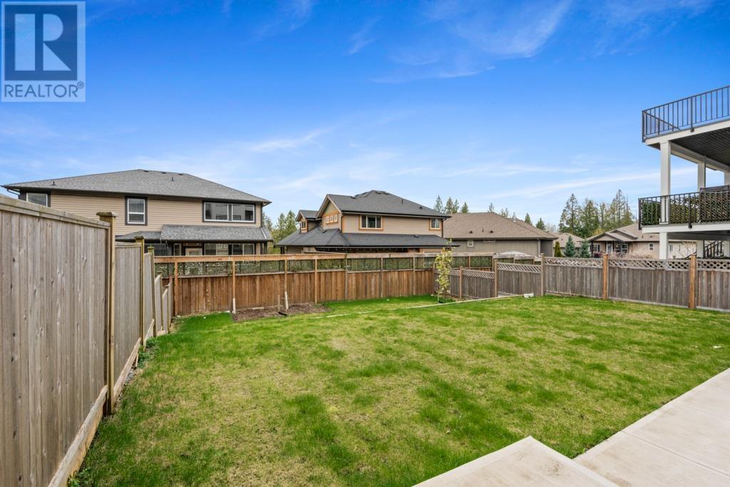 10867 Morrisette Place, Maple Ridge, British Columbia  V2W 1G8 - Photo 4 - R2865490