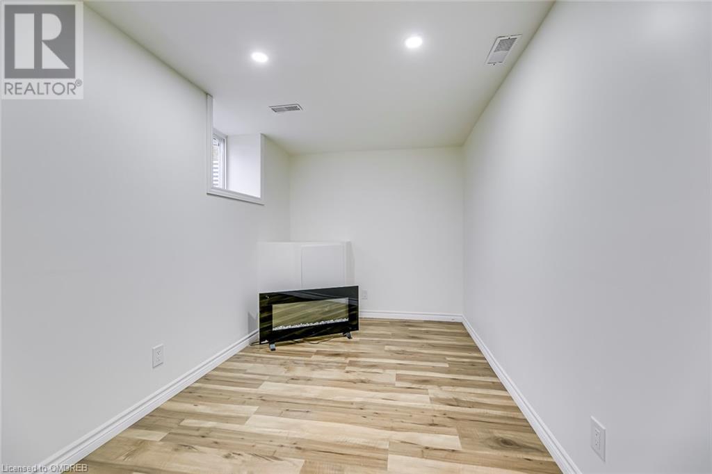 1393 Day Terrace Unit# Bsmt, Milton, Ontario  L9E 1E2 - Photo 15 - 40566589