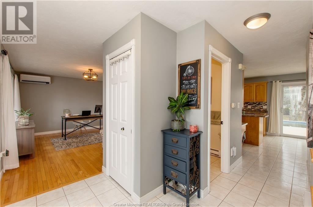 51 Foxwood, Moncton, New Brunswick  E1G 3S6 - Photo 2 - M158427