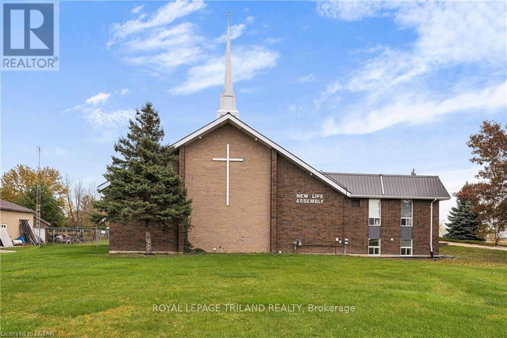 352 County Rd 2 Highway Rd, Lakeshore, Ontario  N0R 1A0 - Photo 3 - X8203506