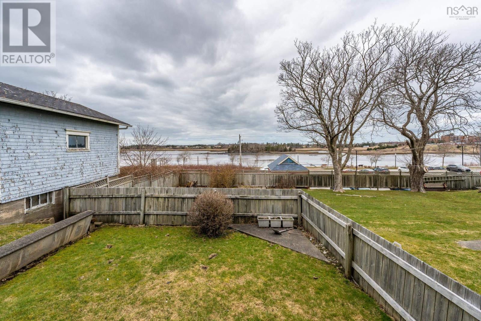 512 Main Street, Yarmouth, Nova Scotia  B5A 1H7 - Photo 9 - 202406208