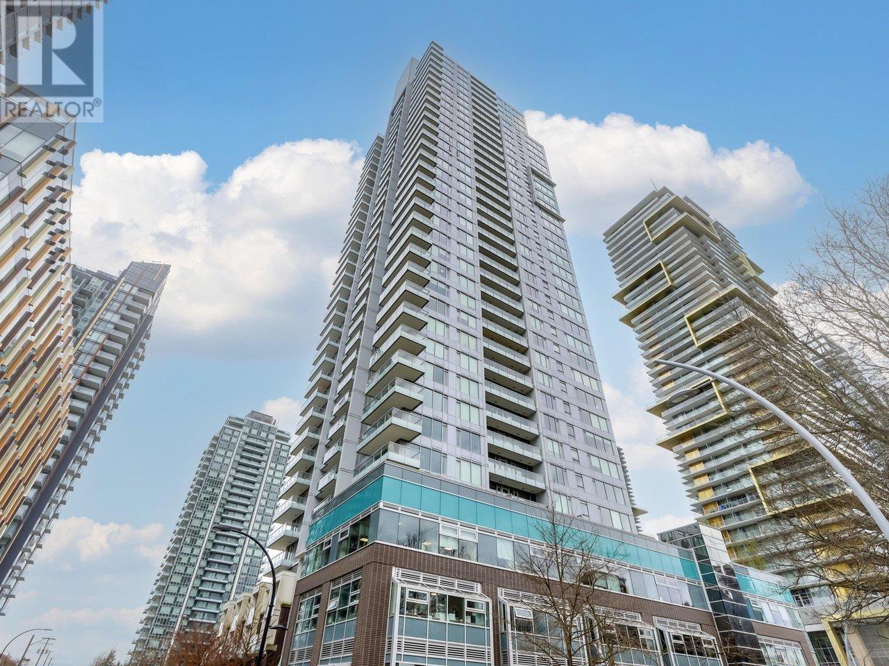 303 6333 Silver Avenue, Burnaby, British Columbia  V5H 0C3 - Photo 1 - R2866409