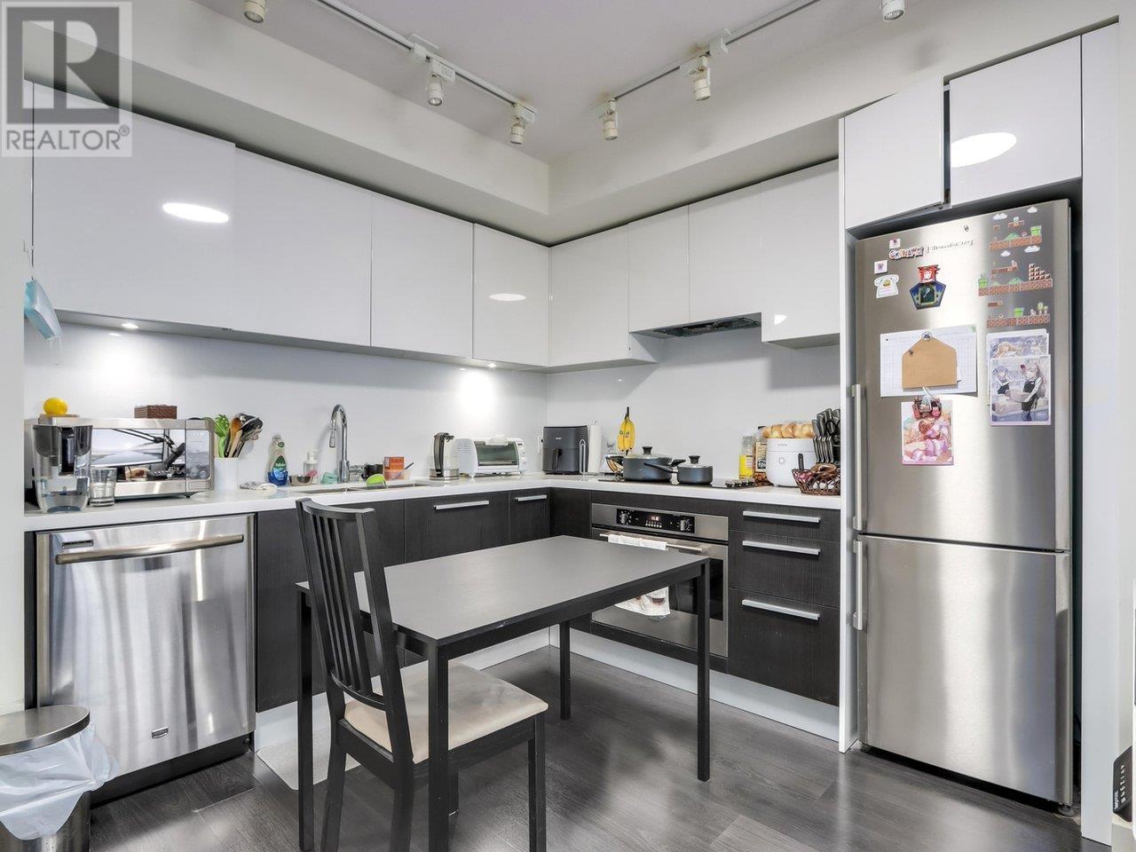 303 6333 Silver Avenue, Burnaby, British Columbia  V5H 0C3 - Photo 7 - R2866409