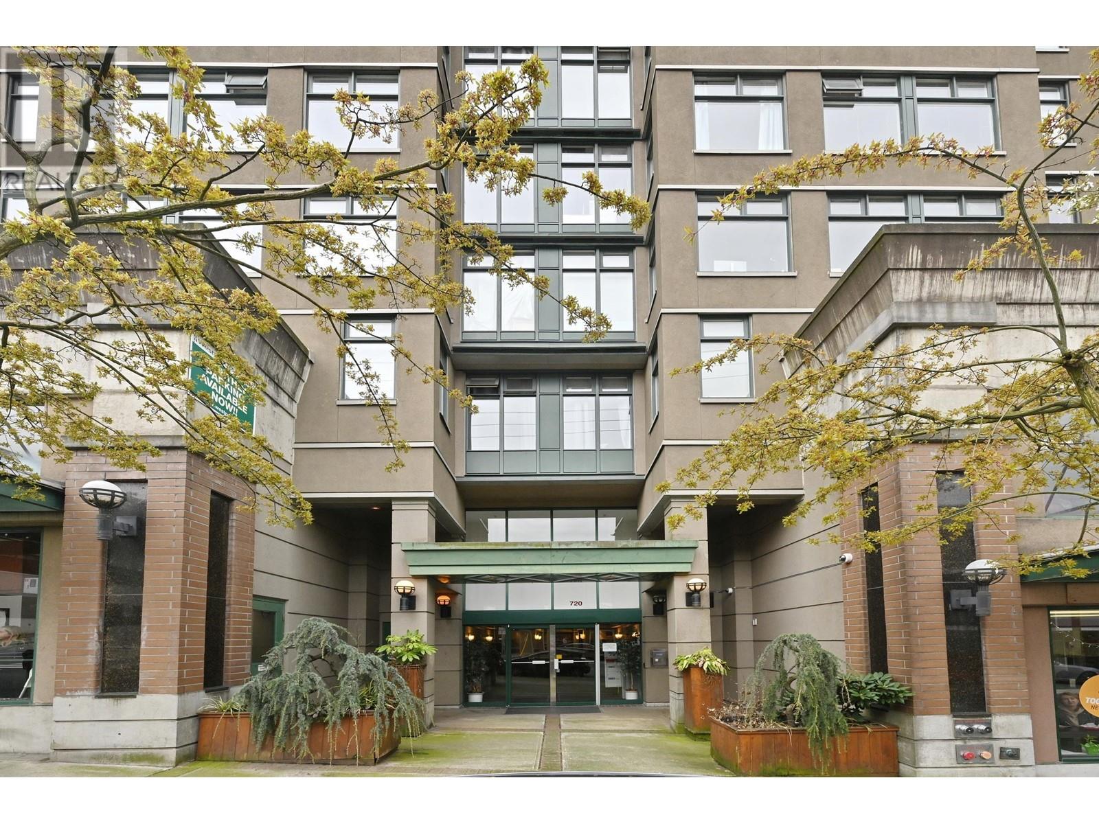 402 720 Carnarvon Street, New Westminster, British Columbia  V3M 6S2 - Photo 3 - R2866455