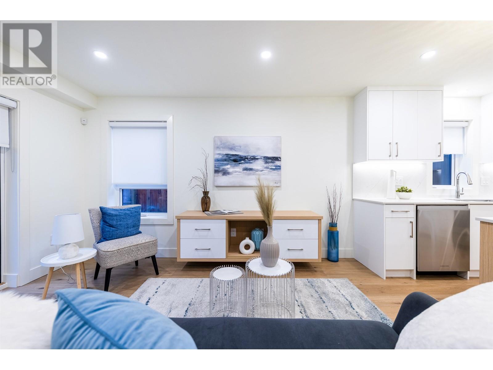 1127 E 15th Avenue, Vancouver, British Columbia  V5T 2S7 - Photo 11 - R2866472
