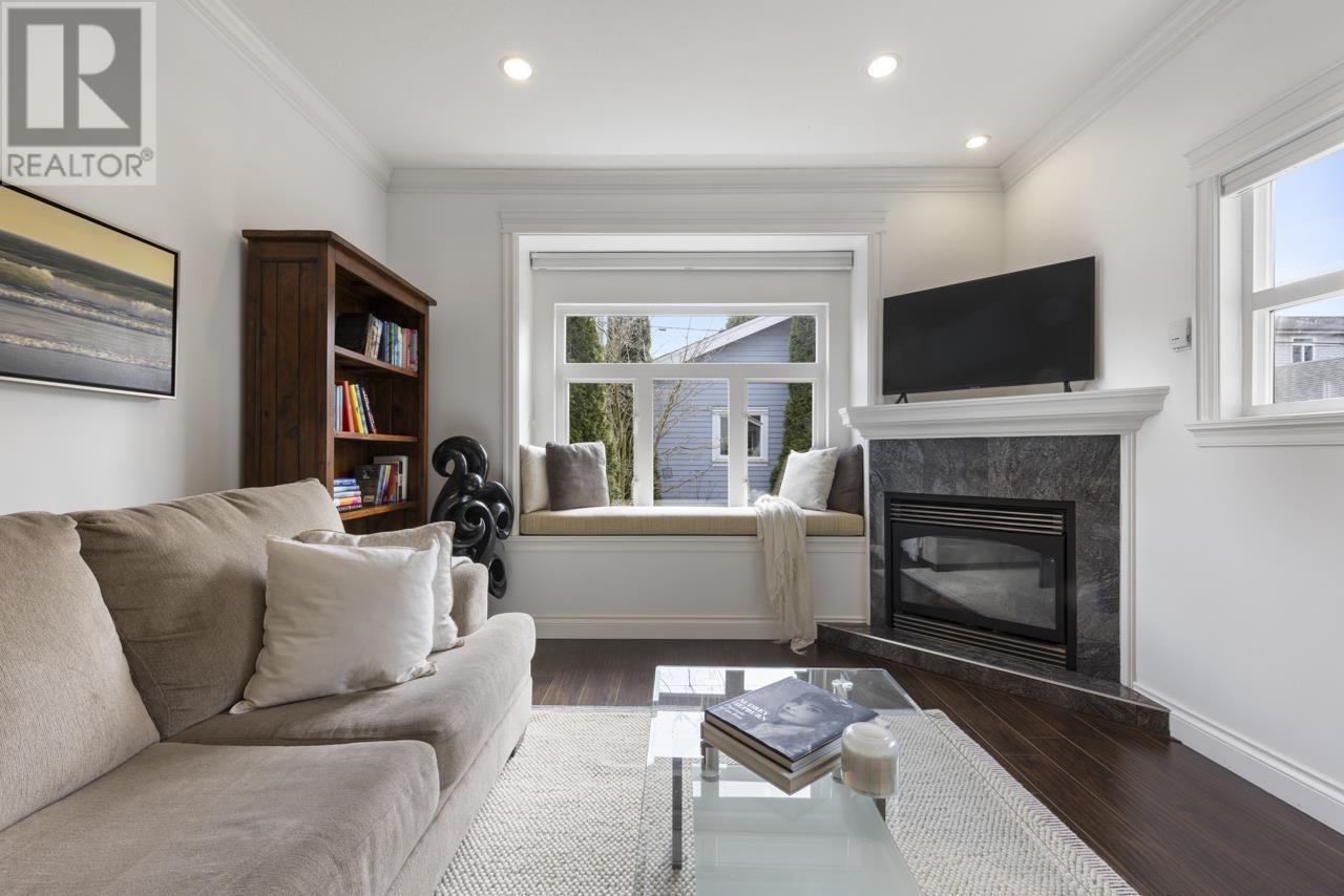 822 E 10th Avenue, Vancouver, British Columbia  V5T 2B1 - Photo 3 - R2866475