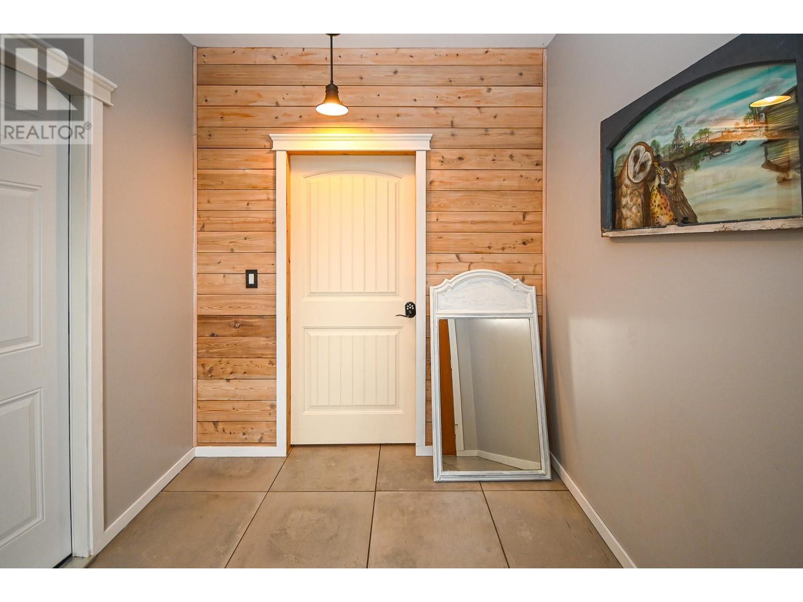1075 Fraserview Street, Port Coquitlam, British Columbia  V3C 5H4 - Photo 23 - R2866441