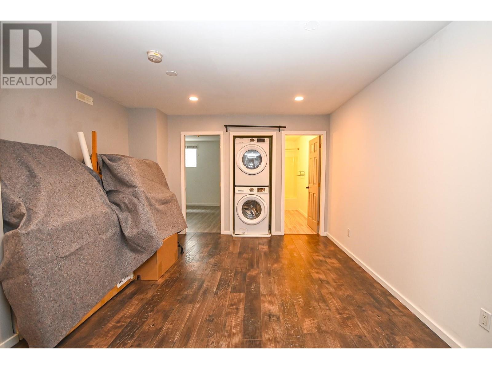 1075 Fraserview Street, Port Coquitlam, British Columbia  V3C 5H4 - Photo 28 - R2866441