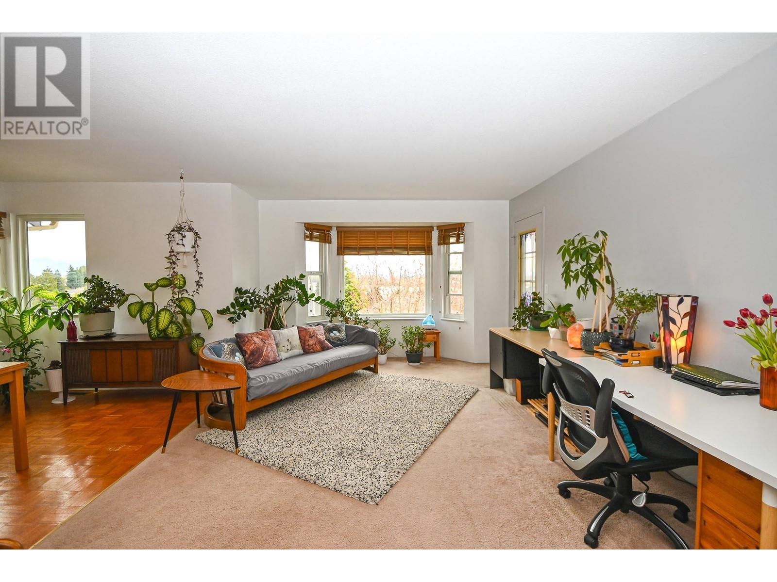 1075 Fraserview Street, Port Coquitlam, British Columbia  V3C 5H4 - Photo 4 - R2866441