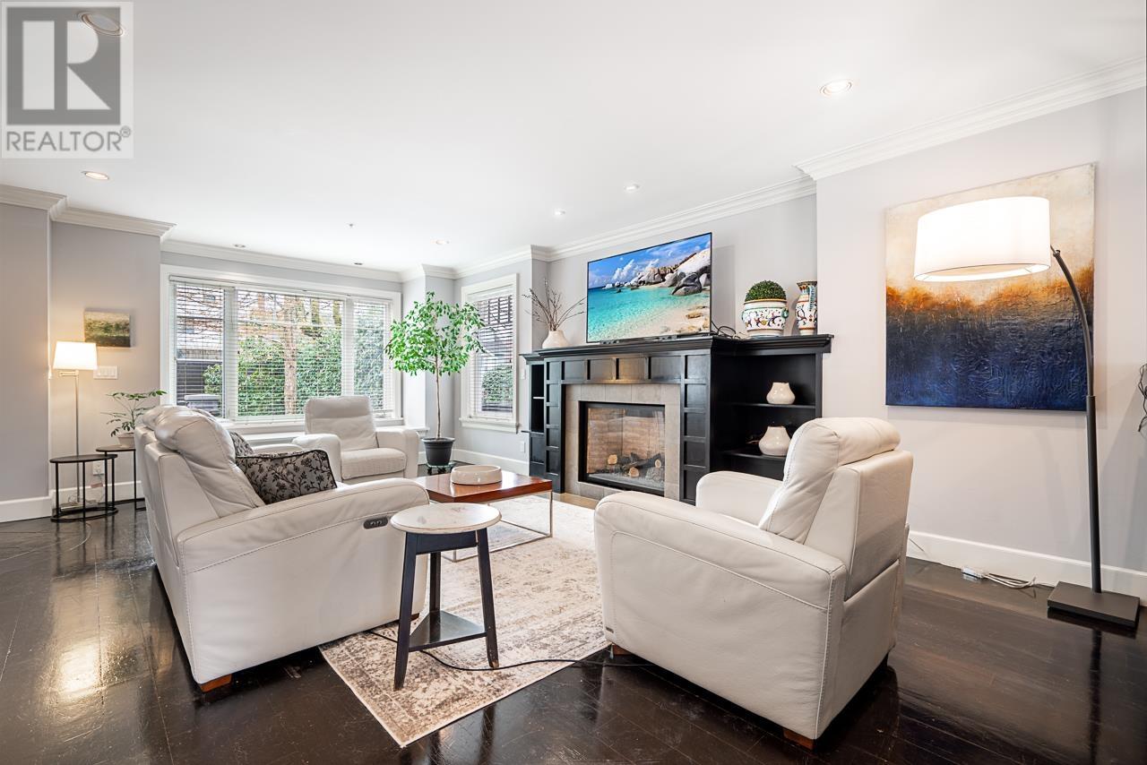 3257 W 11th Avenue, Vancouver, British Columbia  V6K 2M9 - Photo 3 - R2866481