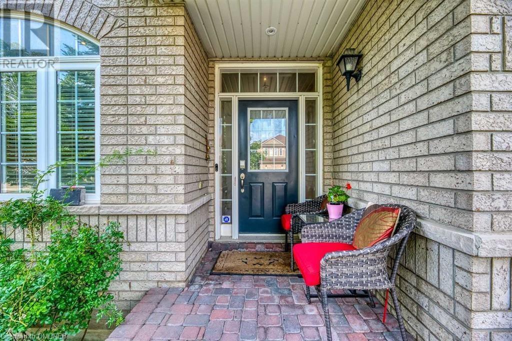 5690 Freshwater Drive, Mississauga, Ontario  L5M 7G2 - Photo 3 - 40566457