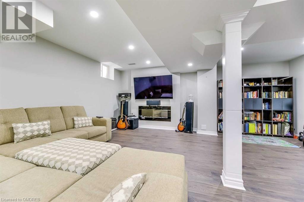 5690 Freshwater Drive, Mississauga, Ontario  L5M 7G2 - Photo 22 - 40566457