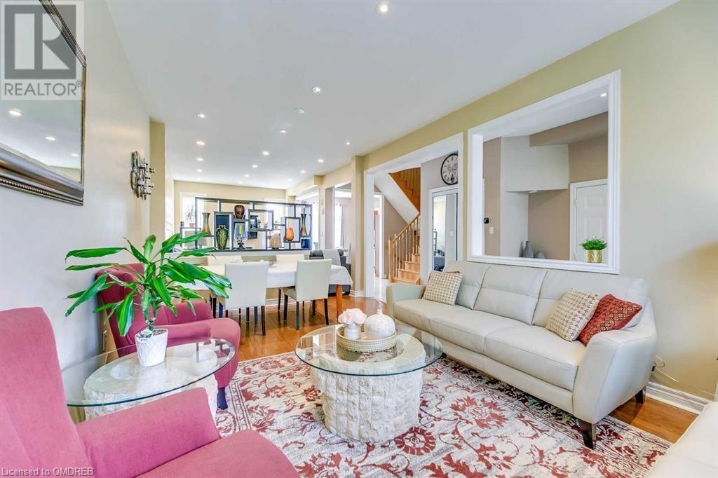 5690 Freshwater Drive, Mississauga, Ontario  L5M 7G2 - Photo 8 - 40566457
