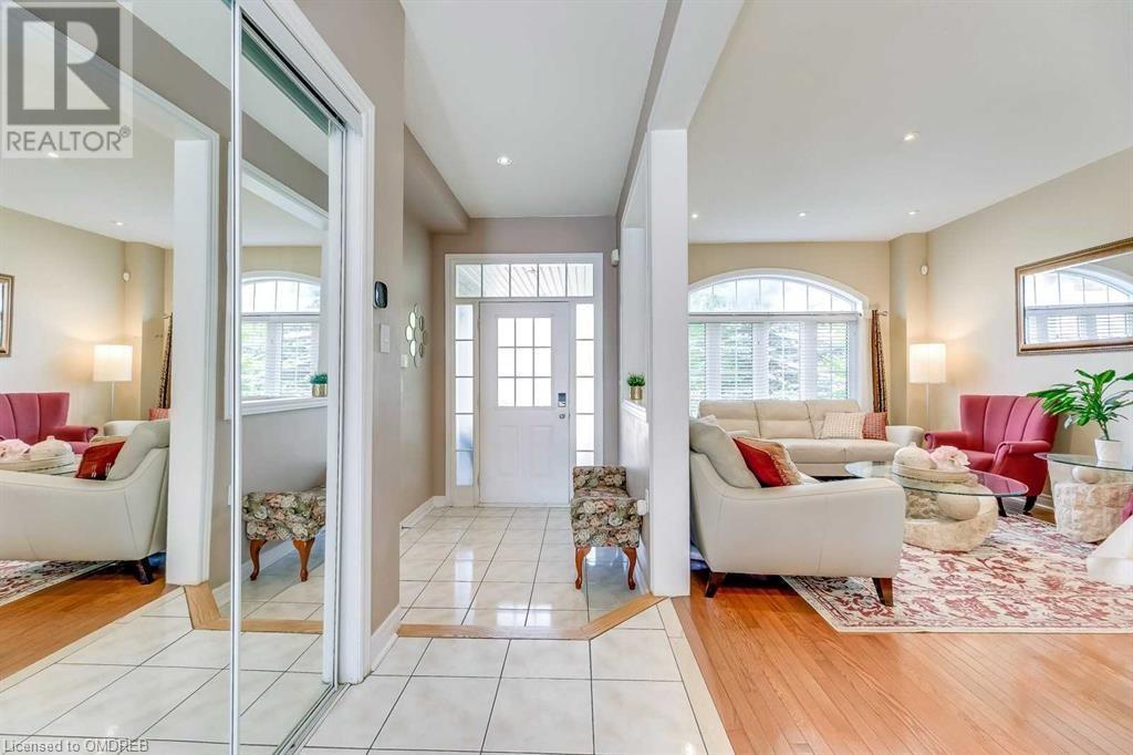 5690 Freshwater Drive, Mississauga, Ontario  L5M 7G2 - Photo 5 - 40566457